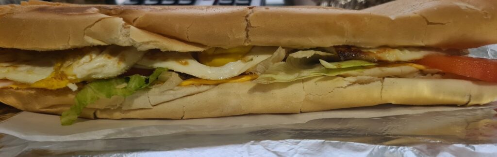 El Sabor que Nunca Falla: Sandwich Clasico y Fresco